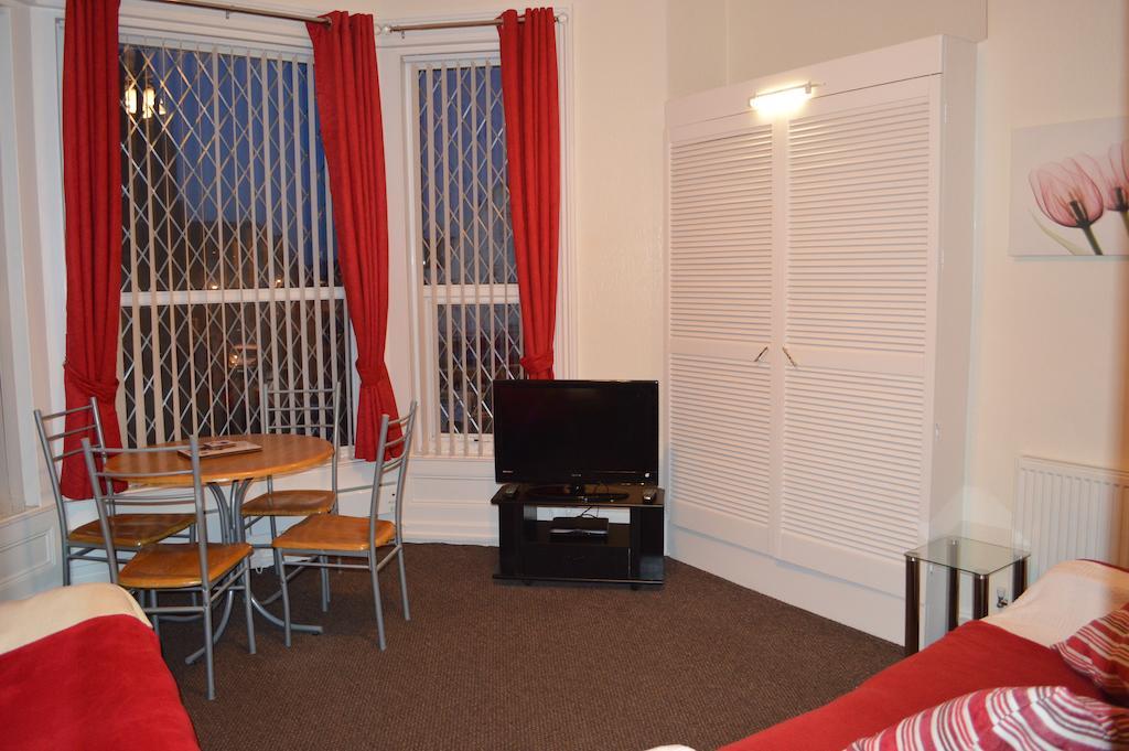 Apartment Ayrton House *